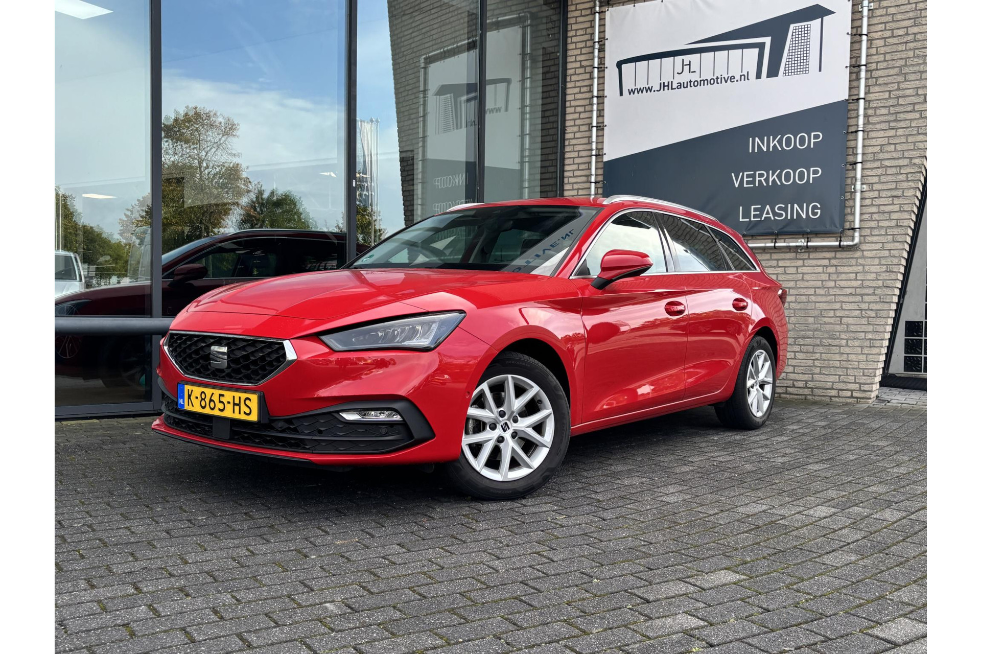 SEAT Leon Sportstourer 1.5 eTSI Style Launch*AUTOM.*ACC*HAAK*ECC*CARPLAY*